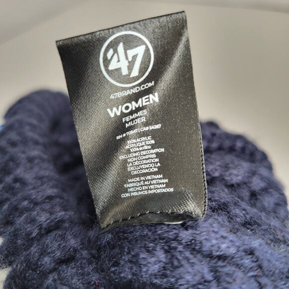 Tennessee Titans 47 women Pom Knit Beanie - Picture 3 of 3